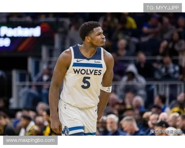 爱德华兹比上季更靠单打 拉开换防后卫提升效率